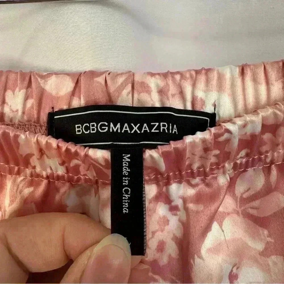 BCBG Maxazria Sleepwear‎ Short Set Large Washy Shadow Floral Pink Floral Satiny - Picture 8 of 10